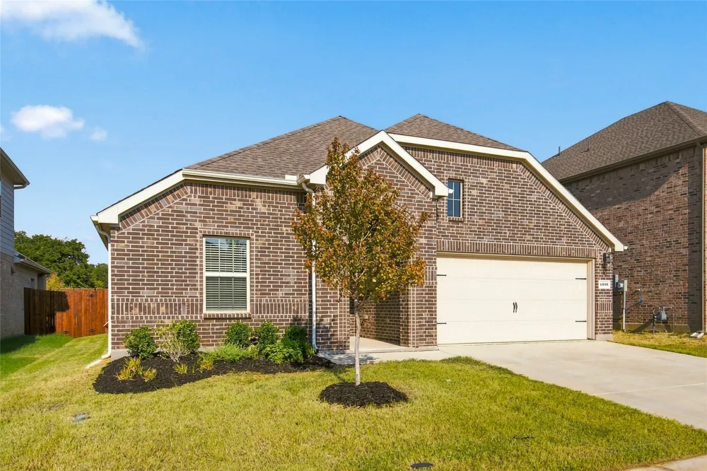 4309 Silver Chute Avenue Aubrey, TX 76227