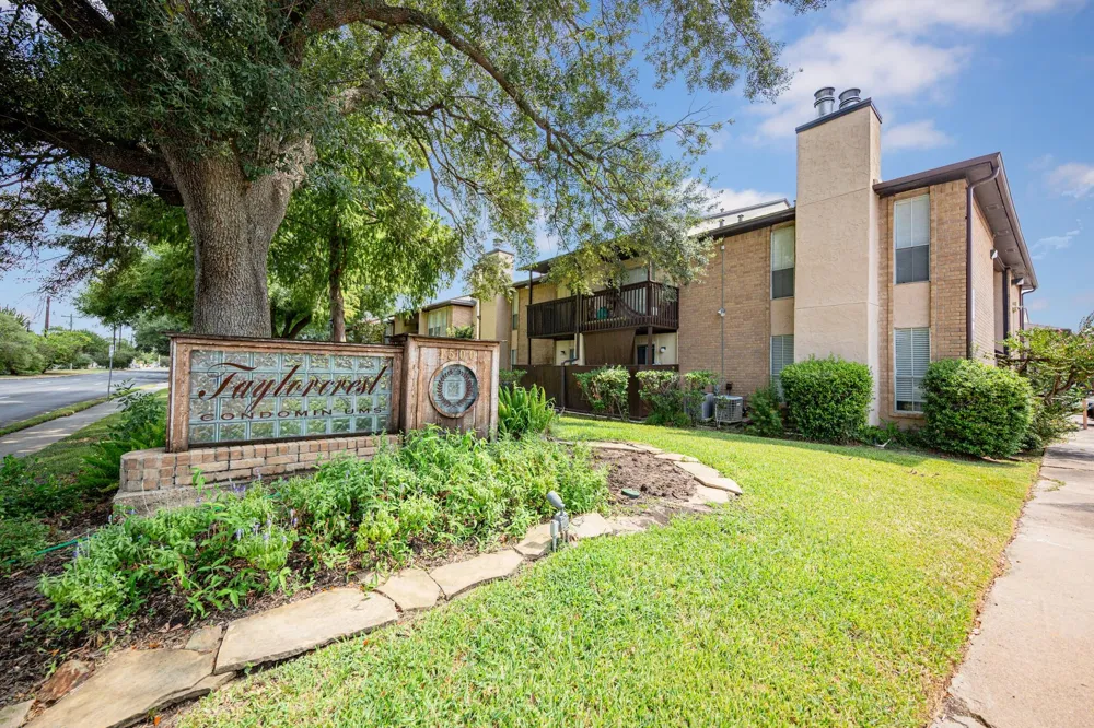1500 Bay Area Boulevard #103 Houston, TX 77058