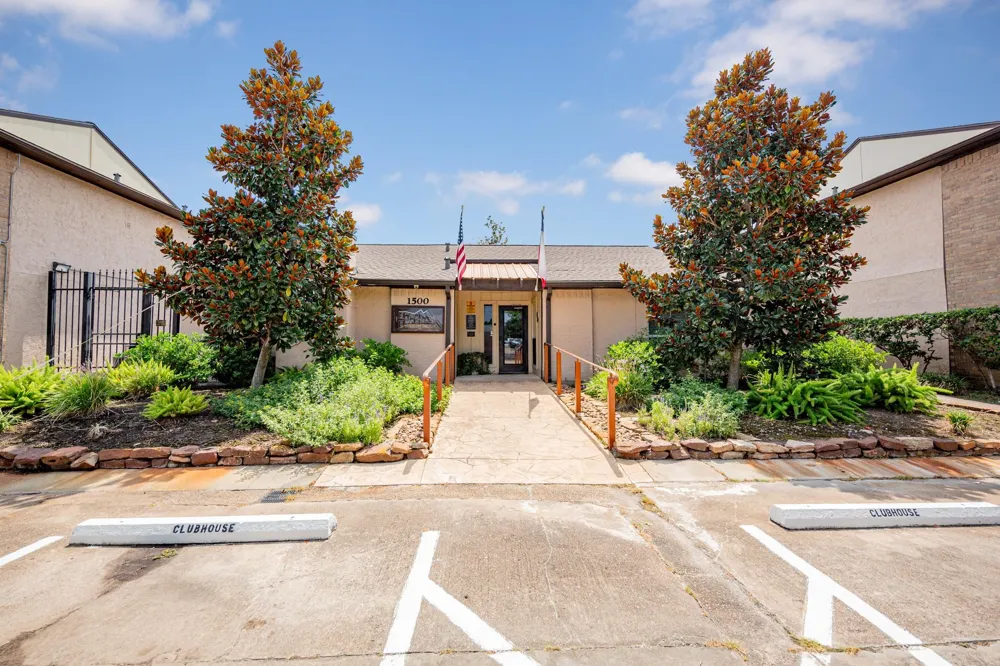 1500 Bay Area Boulevard #103 Houston, TX 77058
