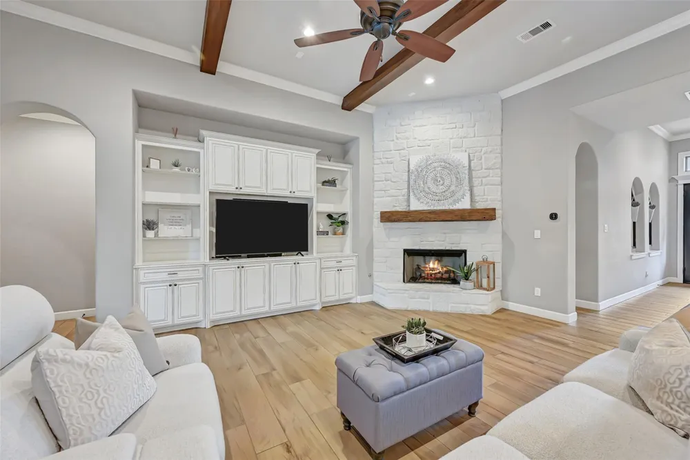 1821 Avery Lane Friendswood, TX 77546