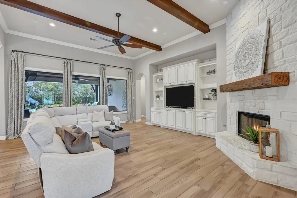1821 Avery Lane Friendswood, TX 77546
