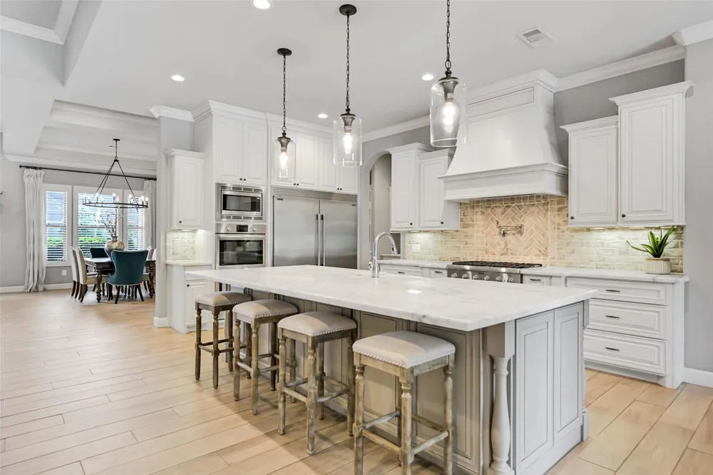 1821 Avery Lane Friendswood, TX 77546