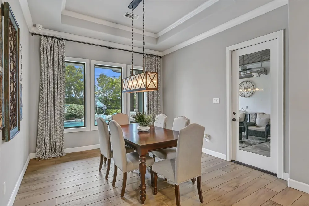 1821 Avery Lane Friendswood, TX 77546