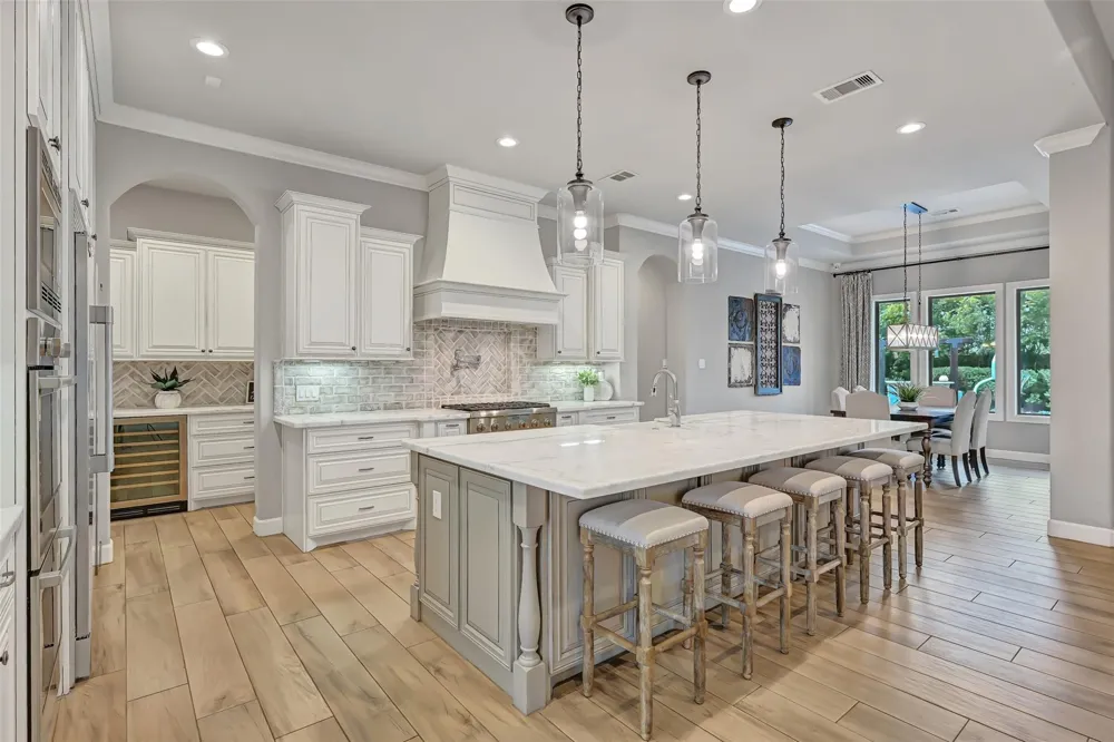 1821 Avery Lane Friendswood, TX 77546