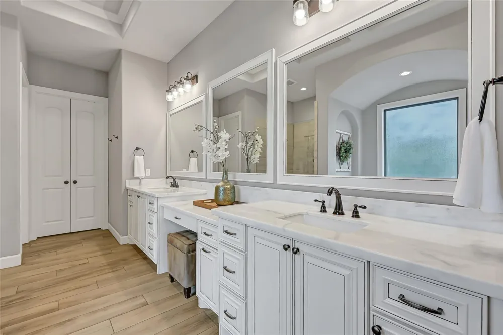 1821 Avery Lane Friendswood, TX 77546