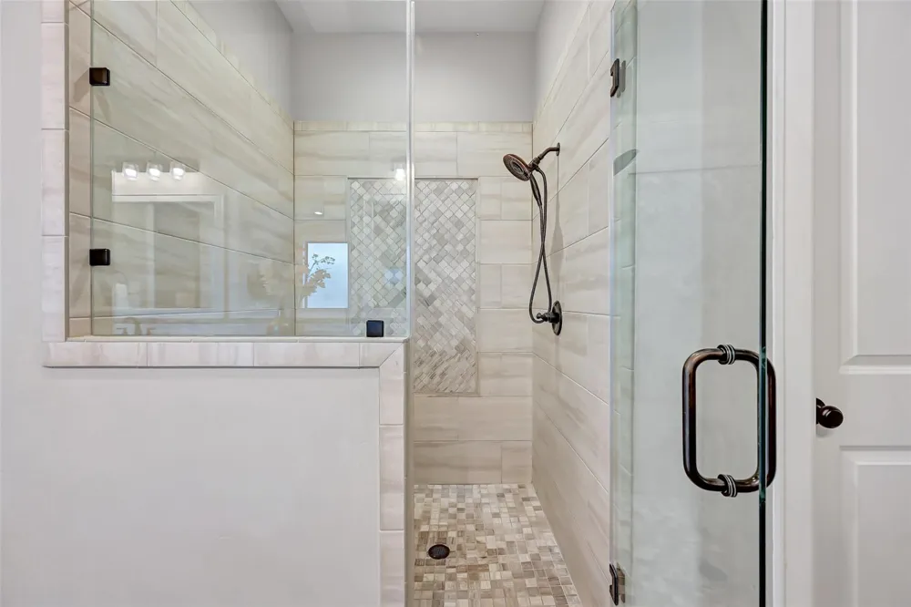 1821 Avery Lane Friendswood, TX 77546