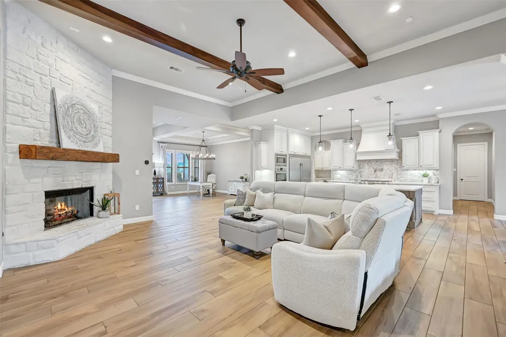 1821 Avery Lane Friendswood, TX 77546