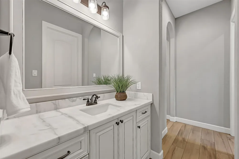 1821 Avery Lane Friendswood, TX 77546