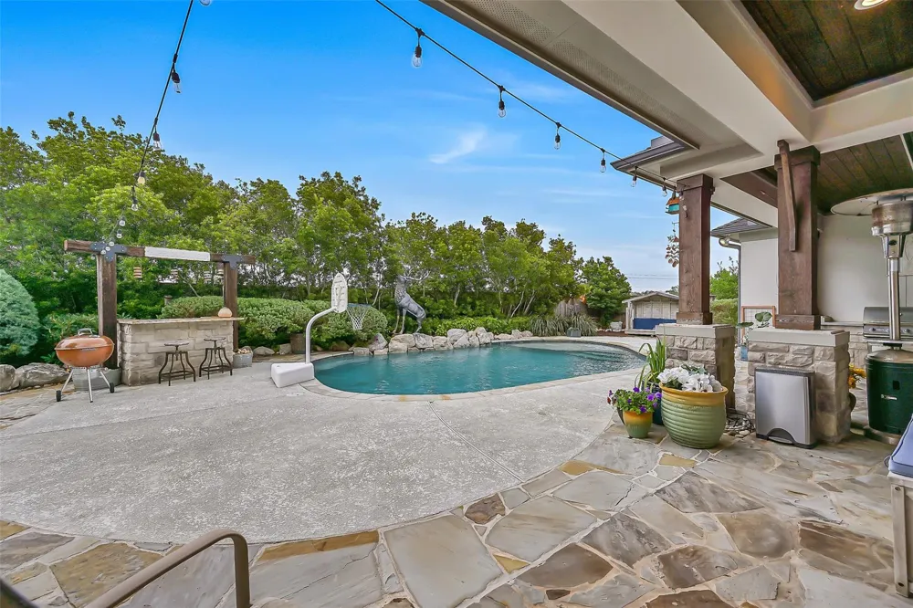 1821 Avery Lane Friendswood, TX 77546