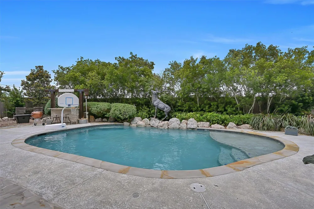 1821 Avery Lane Friendswood, TX 77546