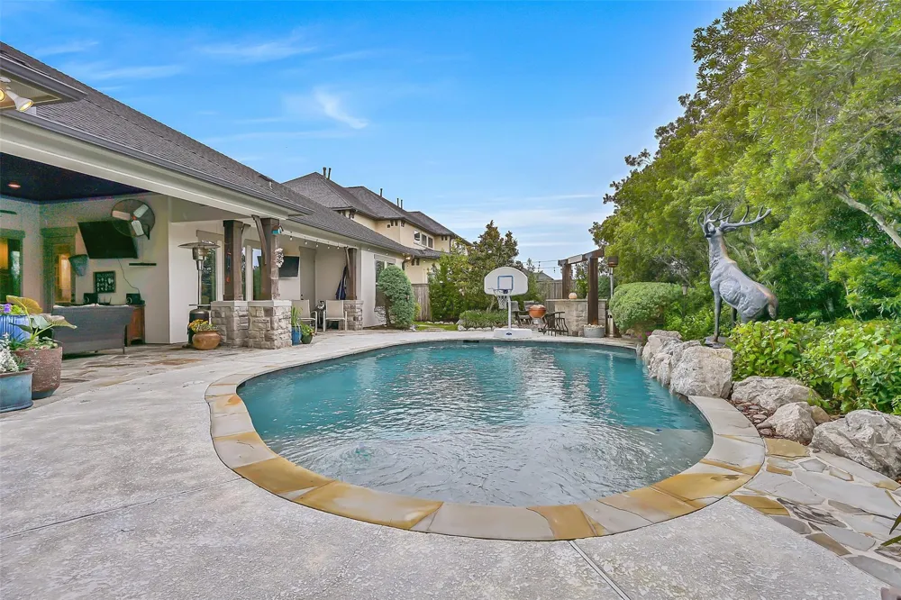 1821 Avery Lane Friendswood, TX 77546