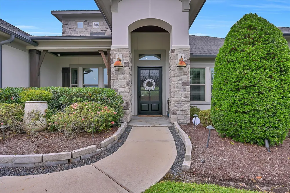 1821 Avery Lane Friendswood, TX 77546