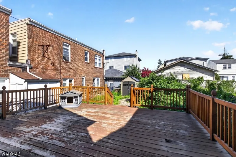 6 LINCOLN PLACE East Rutherford, NJ 07073