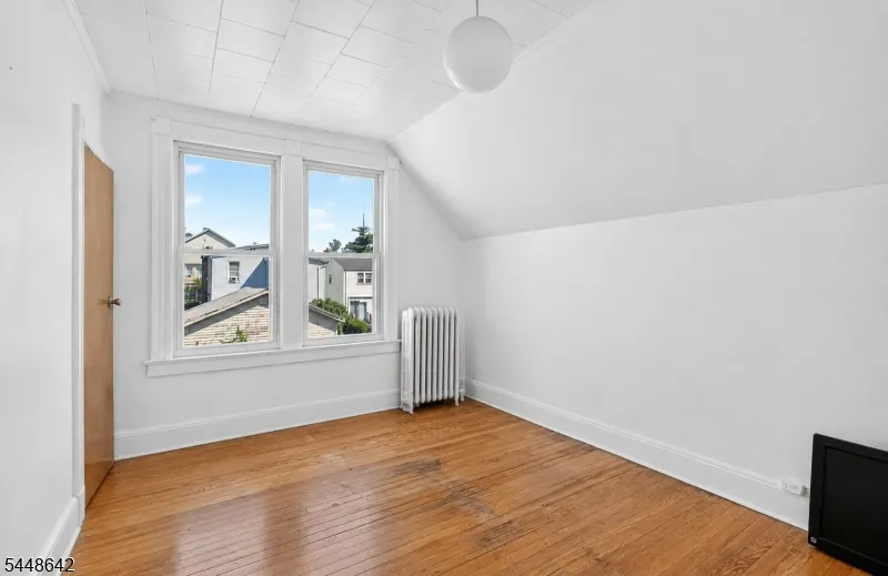 6 LINCOLN PLACE East Rutherford, NJ 07073