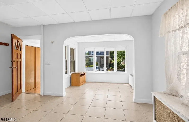 6 LINCOLN PLACE East Rutherford, NJ 07073