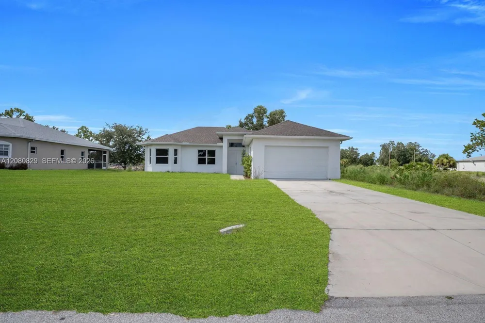 856 William Denver ST Lehigh Acres, FL 33974