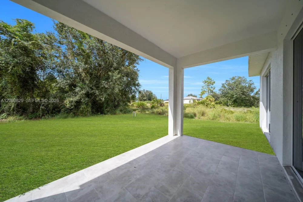 856 William Denver ST Lehigh Acres, FL 33974