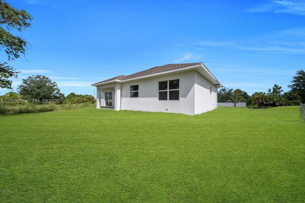 856 William Denver ST Lehigh Acres, FL 33974