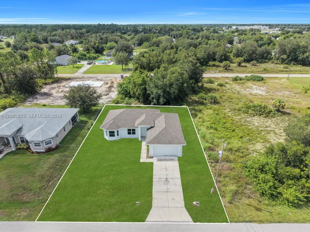 856 William Denver ST Lehigh Acres, FL 33974