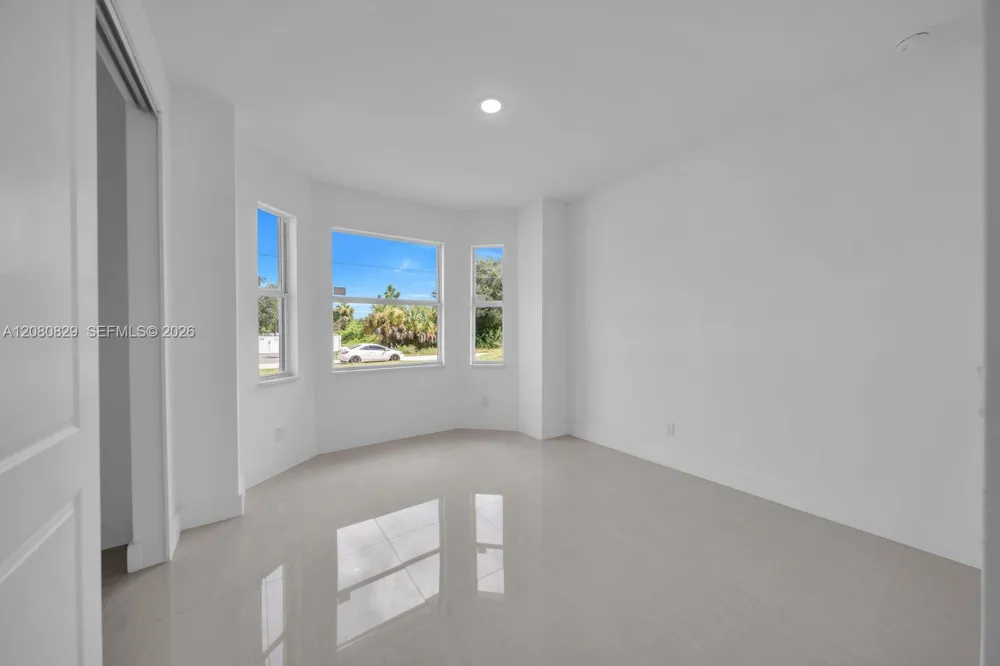 856 William Denver ST Lehigh Acres, FL 33974