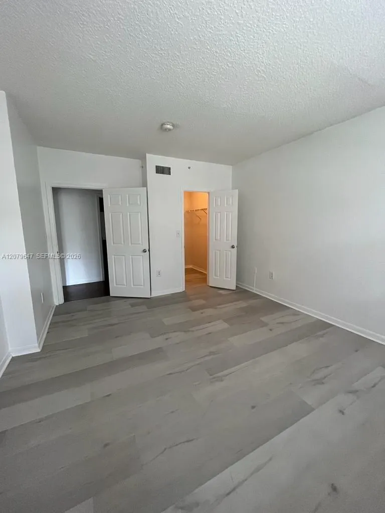 215 SW 117th Ter #14204 Pembroke Pines, FL 33025