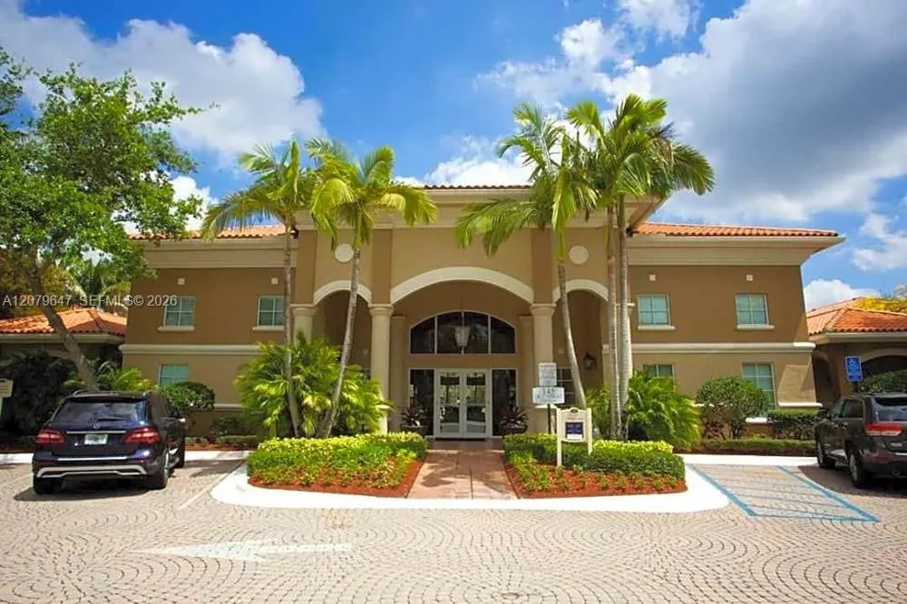 215 SW 117th Ter #14204 Pembroke Pines, FL 33025