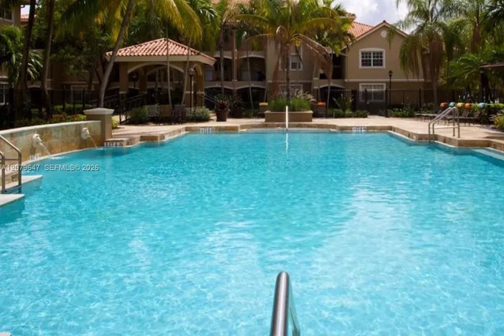 215 SW 117th Ter #14204 Pembroke Pines, FL 33025