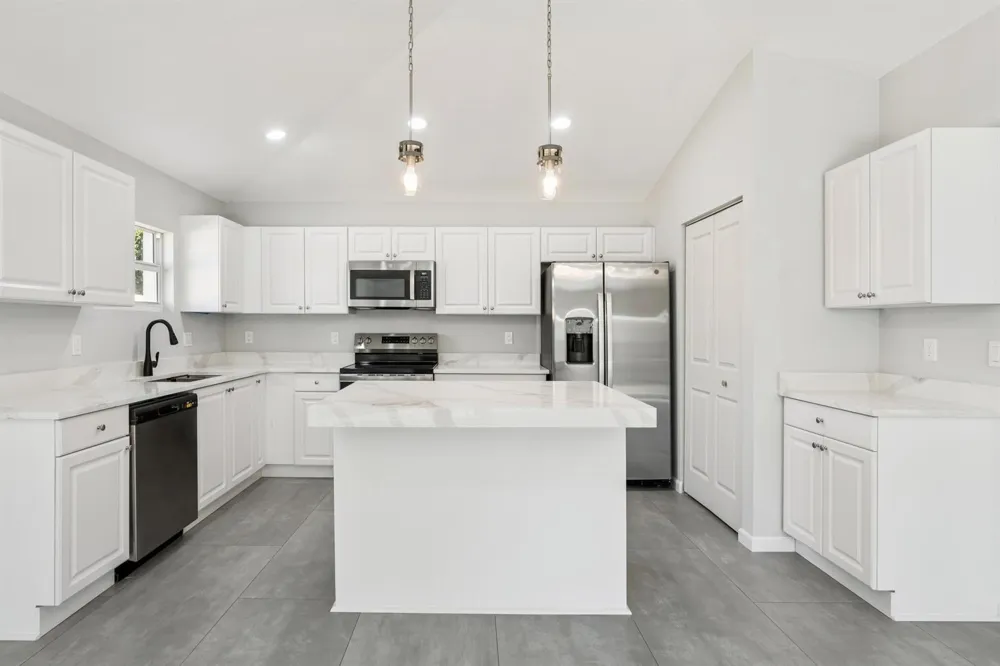 5232 SE 55TH TERRACE Stuart, FL 34997