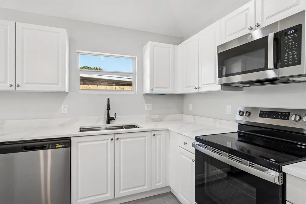 5232 SE 55TH TERRACE Stuart, FL 34997