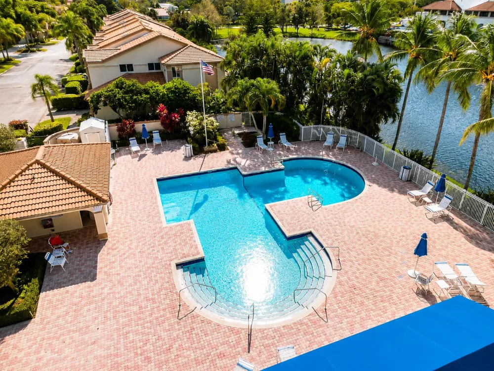 6723 VIA REGINA #11 Boca Raton, FL 33433