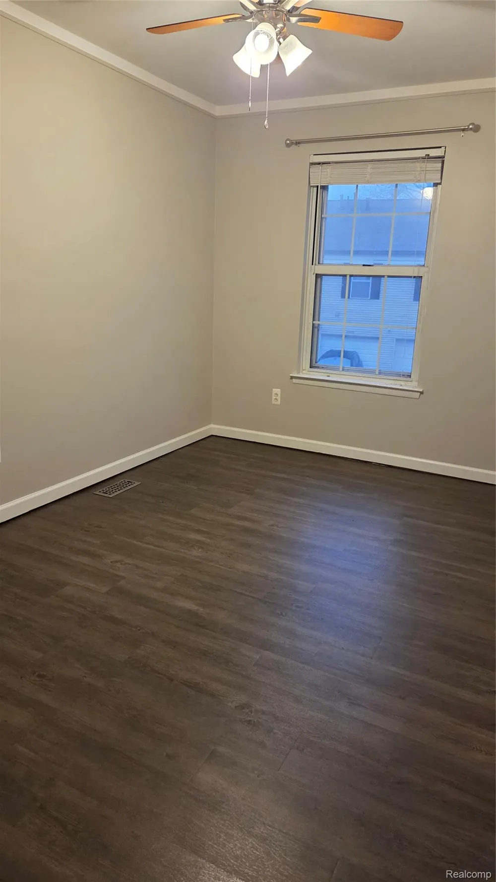33647 Bayview Drive New Baltimore City, MI 48047