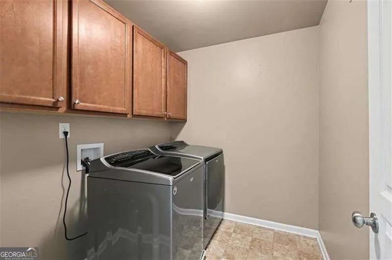 6810 Rocking Horse LN Cumming, GA 30040