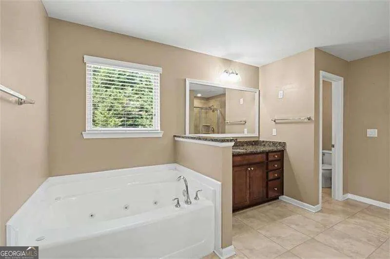 6810 Rocking Horse LN Cumming, GA 30040