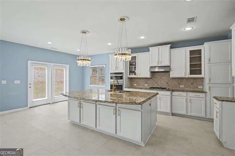 6810 Rocking Horse LN Cumming, GA 30040