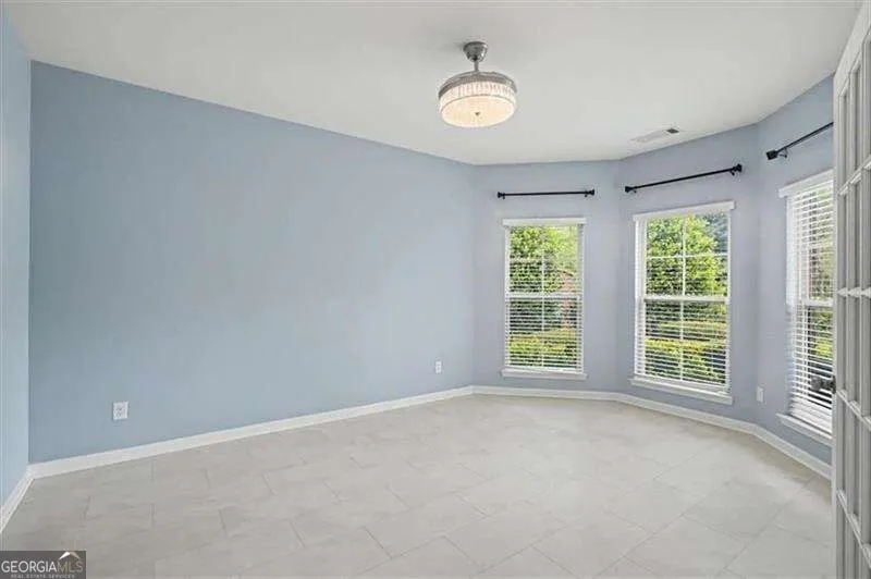 6810 Rocking Horse LN Cumming, GA 30040