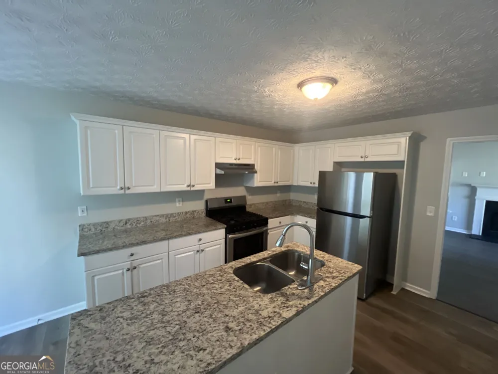 35 Creekview CT Covington, GA 30016