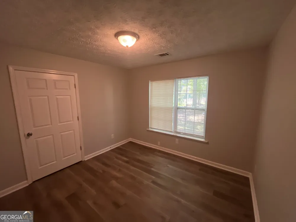35 Creekview CT Covington, GA 30016