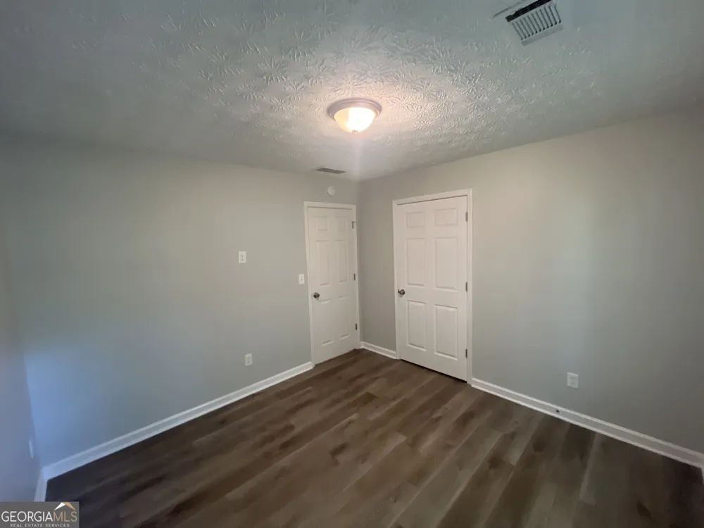 35 Creekview CT Covington, GA 30016
