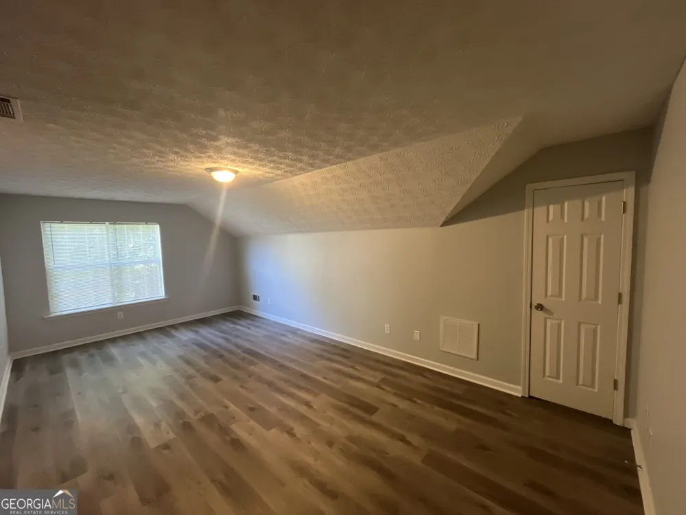 35 Creekview CT Covington, GA 30016