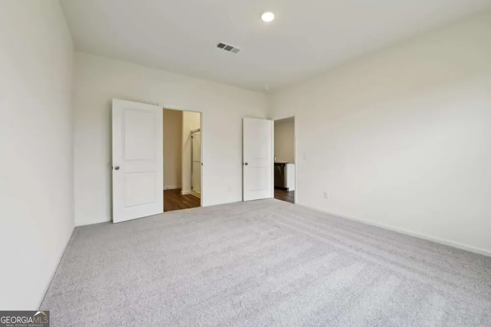 32 Crescent BLVD Carrollton, GA 30116
