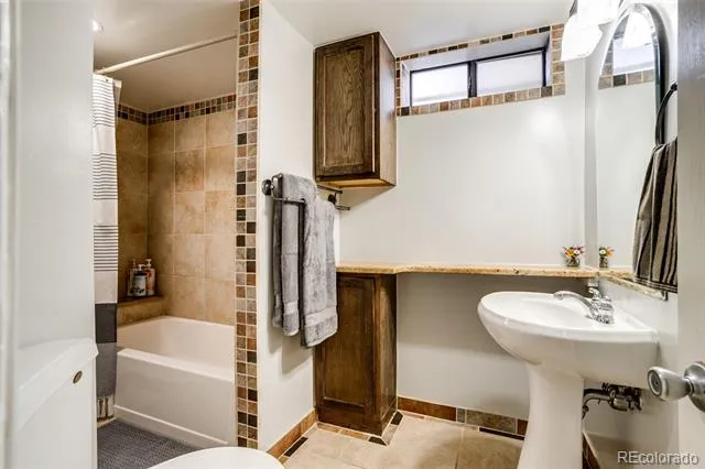 1010 E Dartmouth Avenue Englewood, CO 80113