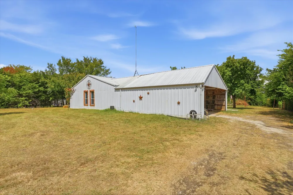 521 Vz County Road 3501 Wills Point, TX 75169