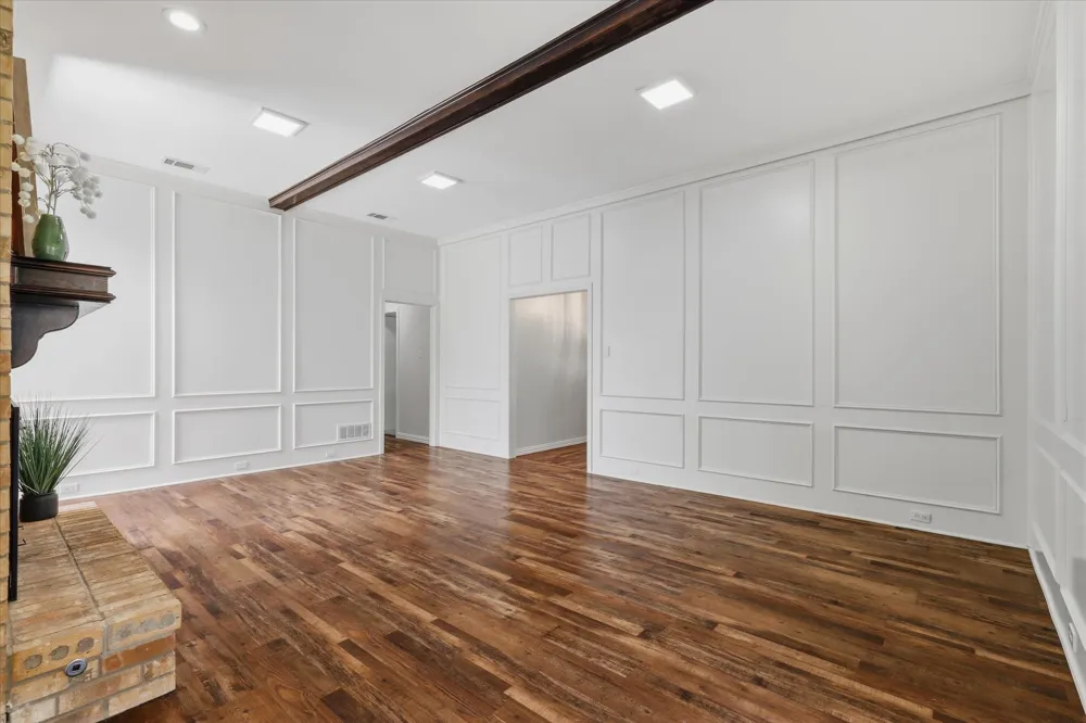 18512 Featherwood Drive Dallas, TX 75252