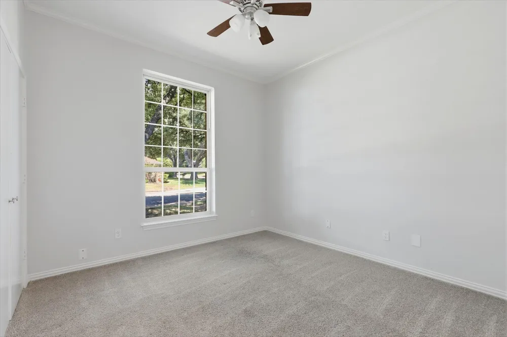 18512 Featherwood Drive Dallas, TX 75252