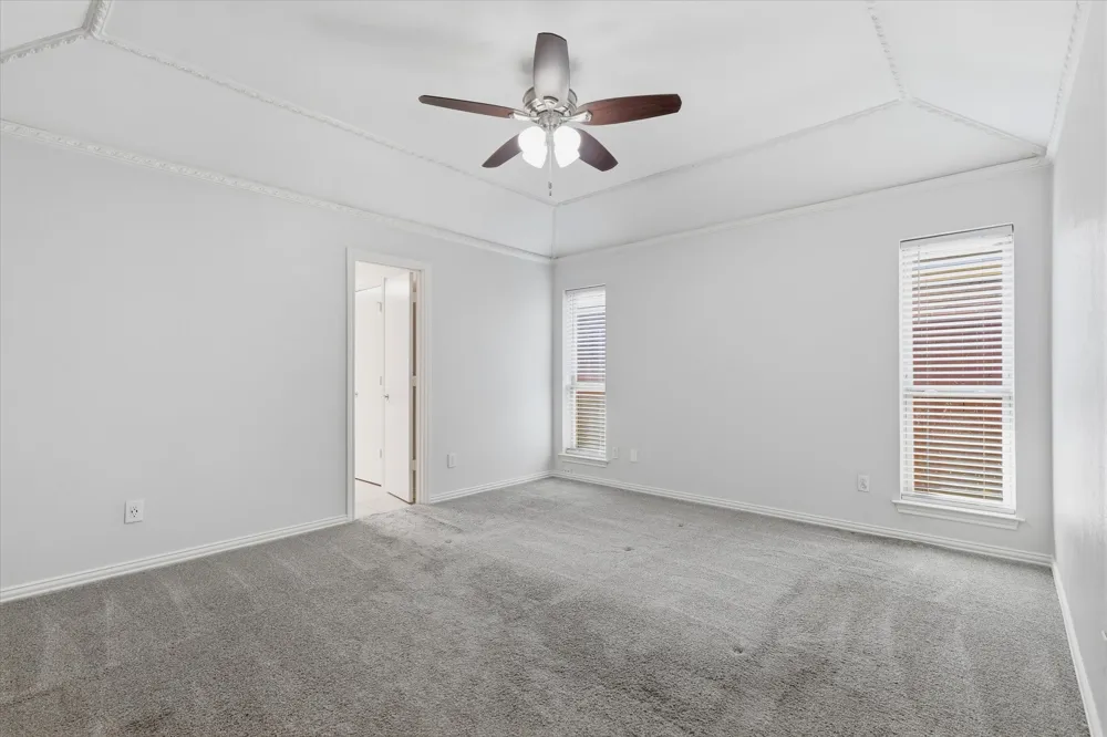 18512 Featherwood Drive Dallas, TX 75252