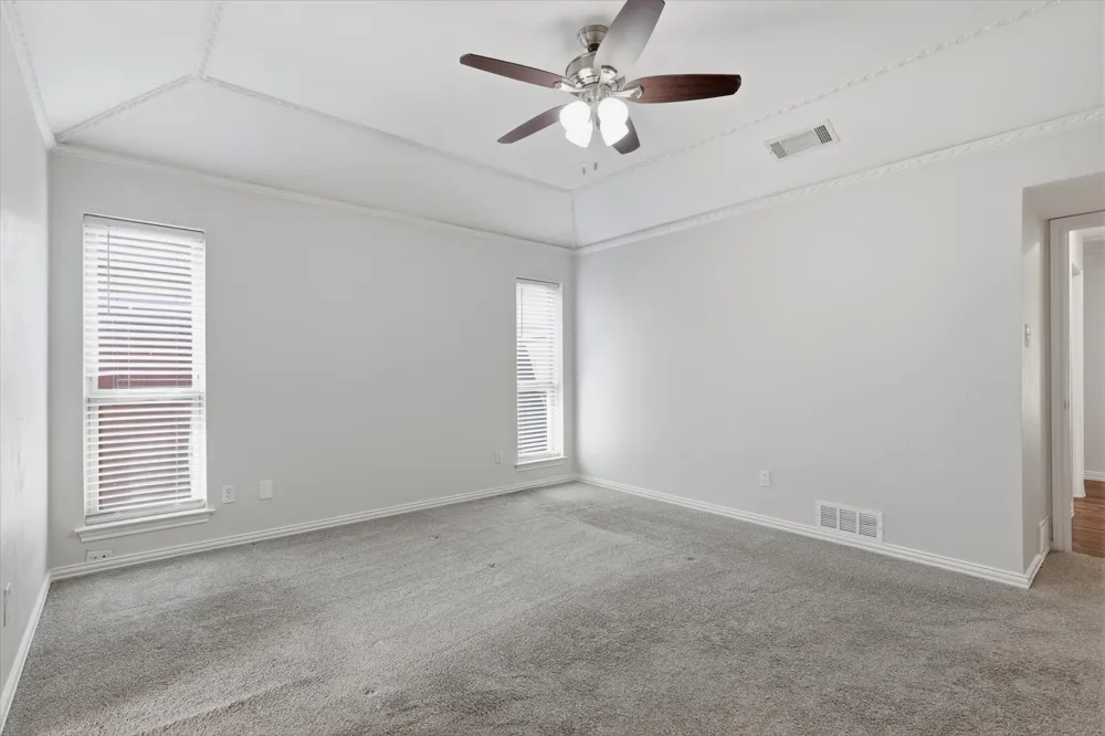 18512 Featherwood Drive Dallas, TX 75252