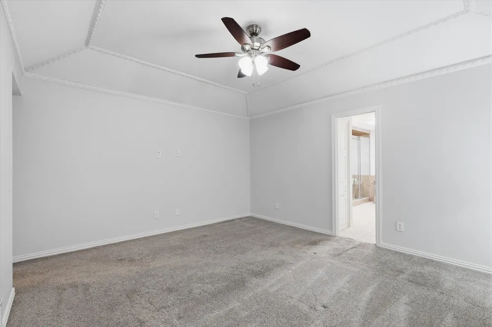 18512 Featherwood Drive Dallas, TX 75252
