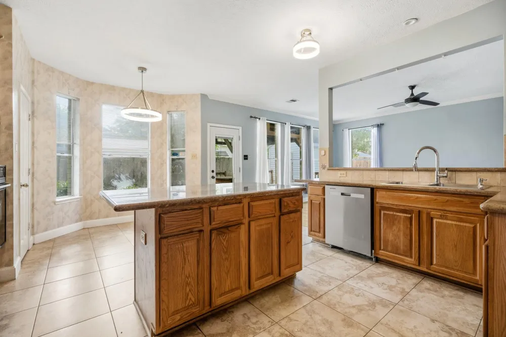 1326 Shrub Oak Drive League City, TX 77573