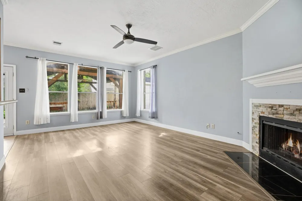 1326 Shrub Oak Drive League City, TX 77573
