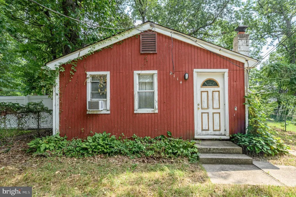 2114 HANOVER BOULEVARD Browns Mills, NJ 08015